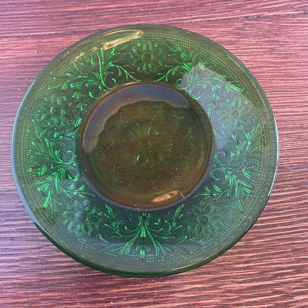 Anchor Hocking Glass Emerald Green Patterned Plate Liner Saucer 4.5 in‎ diameter